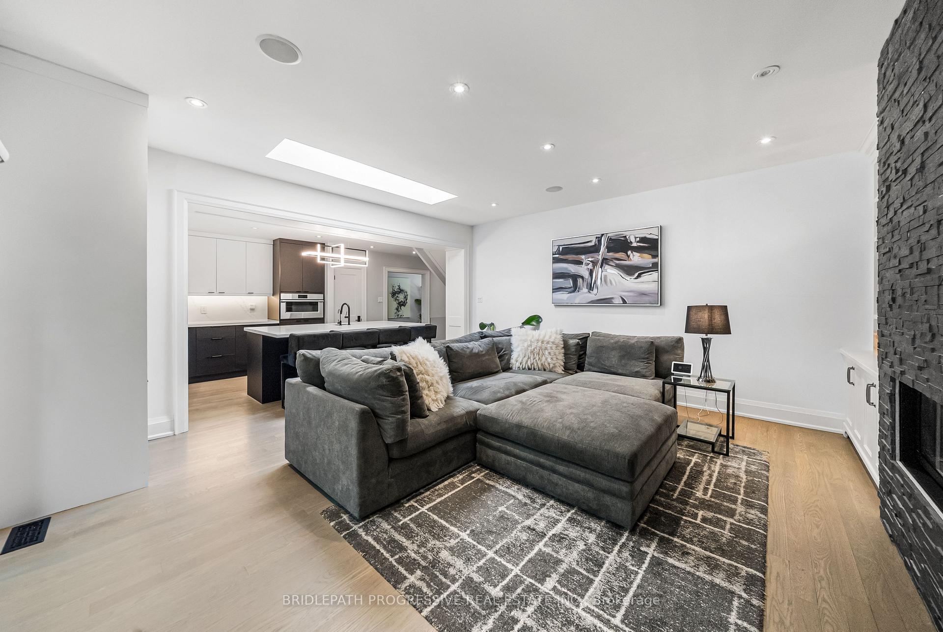 Photo 18 of 72 Royal Orchard Boulevard, Markham, Royal Orchard — HOMEH