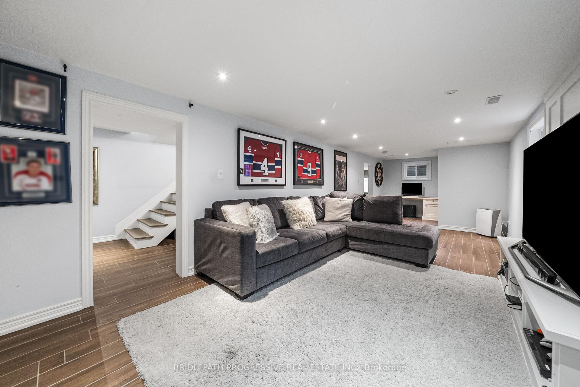 Photo 36 of 72 Royal Orchard Boulevard, Markham, Royal Orchard — HOMEH