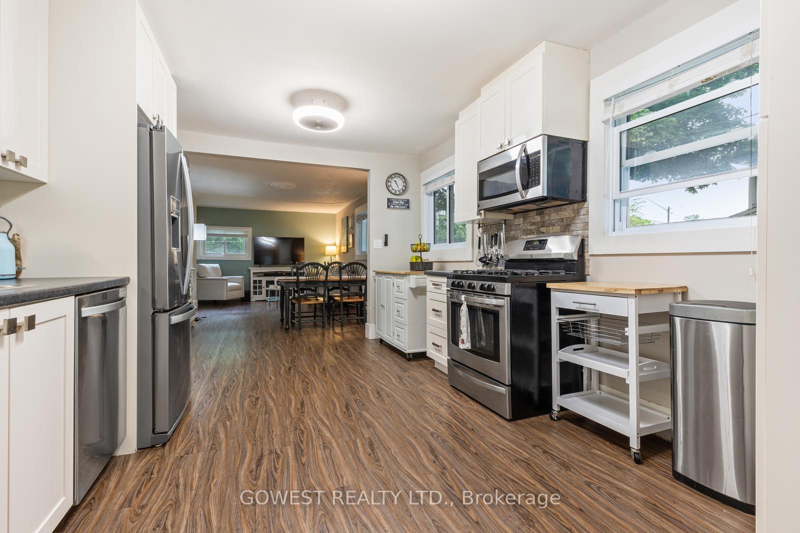Photo 7 of 223 Lake Street, Grimsby, Grimsby Beach — HOMEH