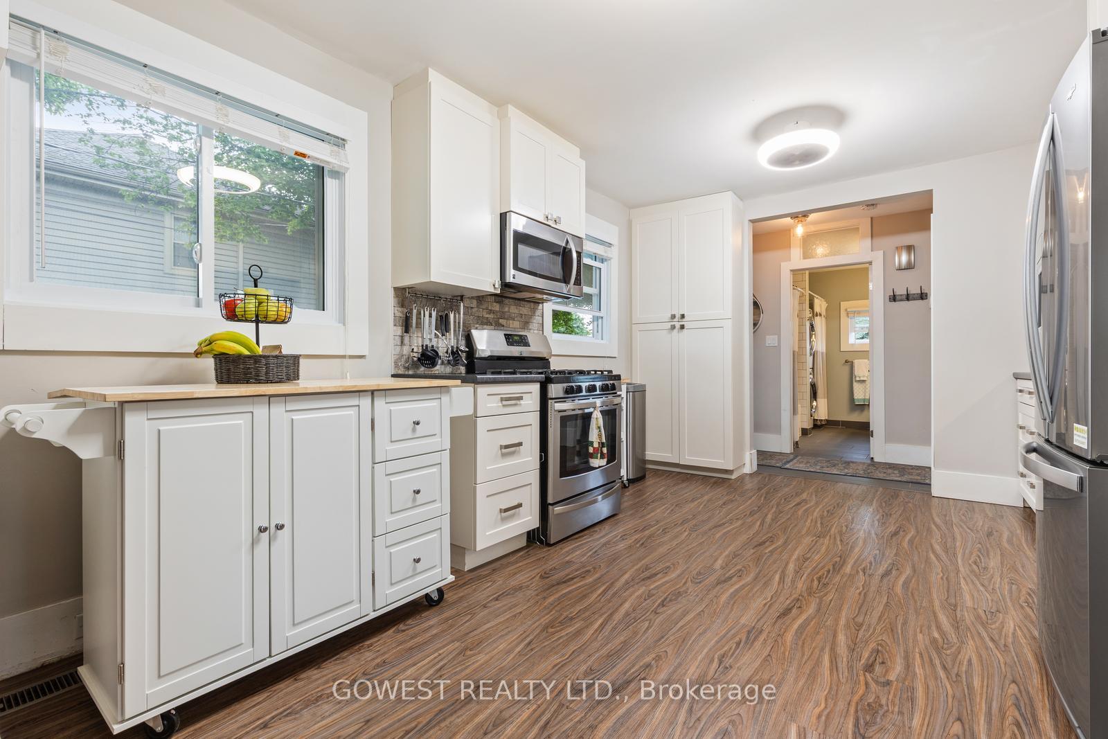 Photo 16 of 223 Lake Street, Grimsby, Grimsby Beach — HOMEH