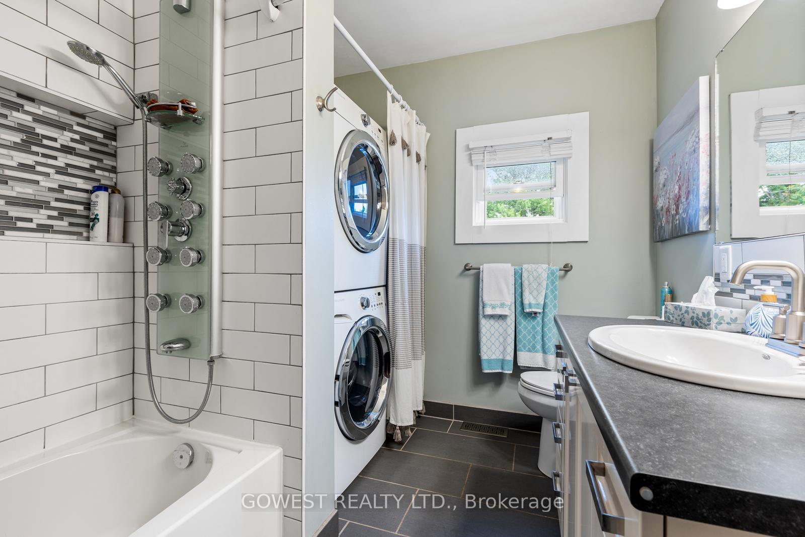 Photo 15 of 223 Lake Street, Grimsby, Grimsby Beach — HOMEH