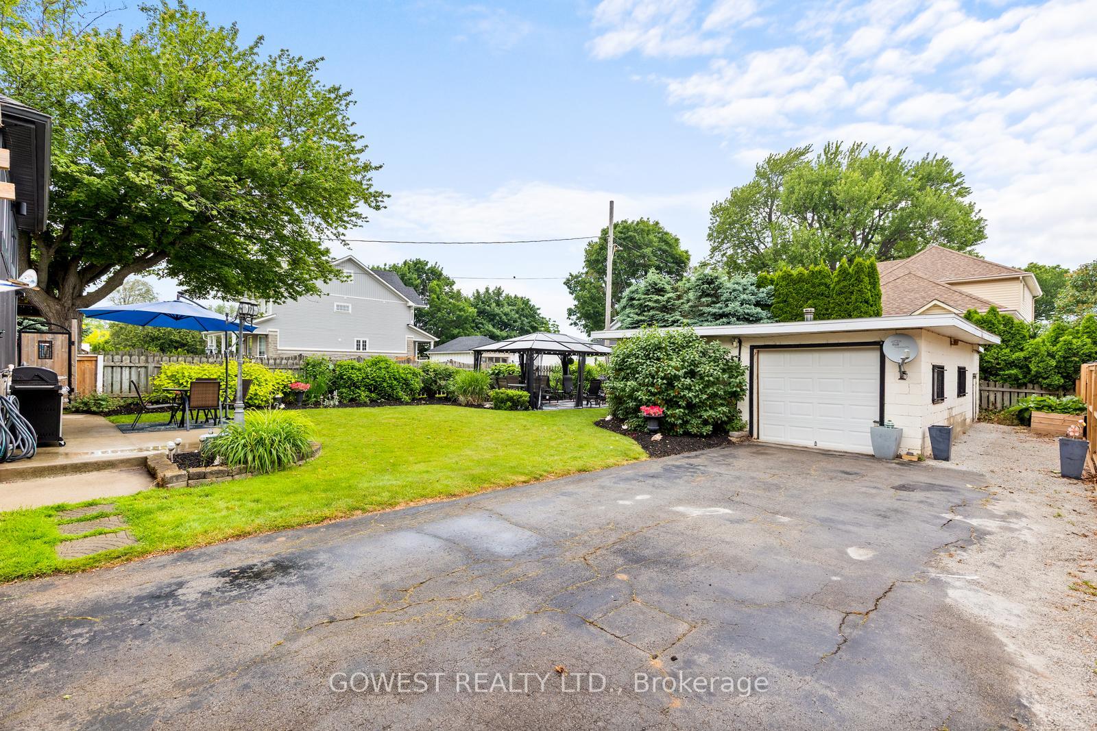 Photo 33 of 223 Lake Street, Grimsby, Grimsby Beach — HOMEH