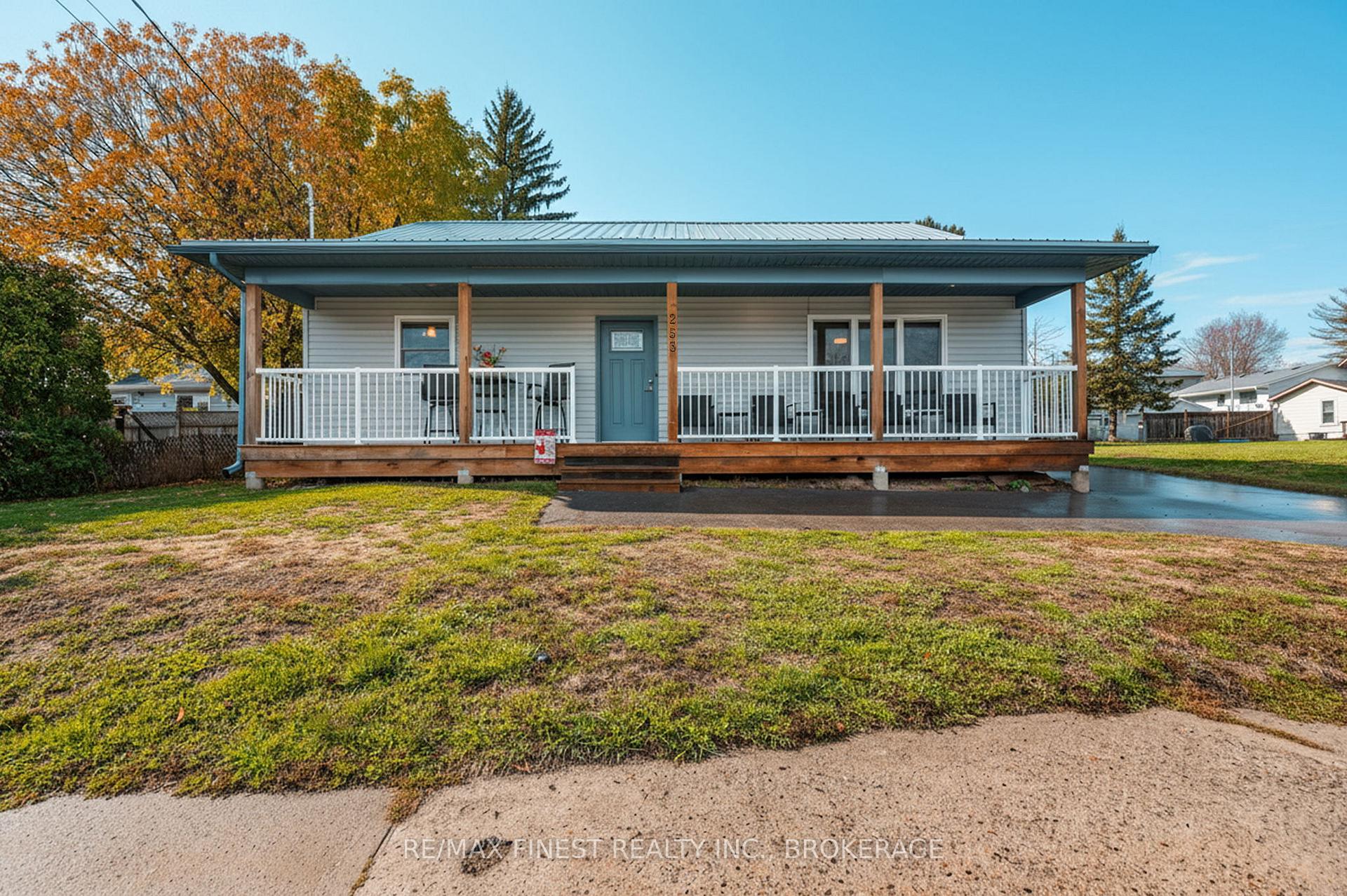 Photo 1 of 253 Main Street, Deseronto, Deseronto (Town) — HOMEH