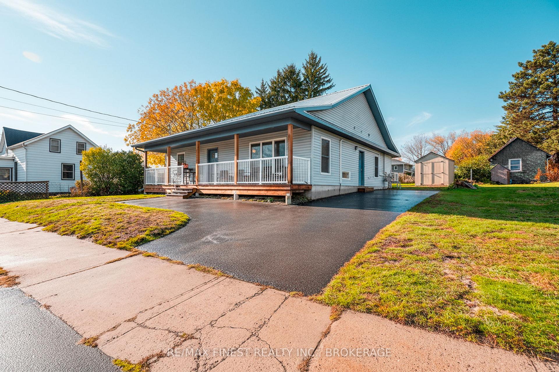 Photo 10 of 253 Main Street, Deseronto, Deseronto (Town) — HOMEH