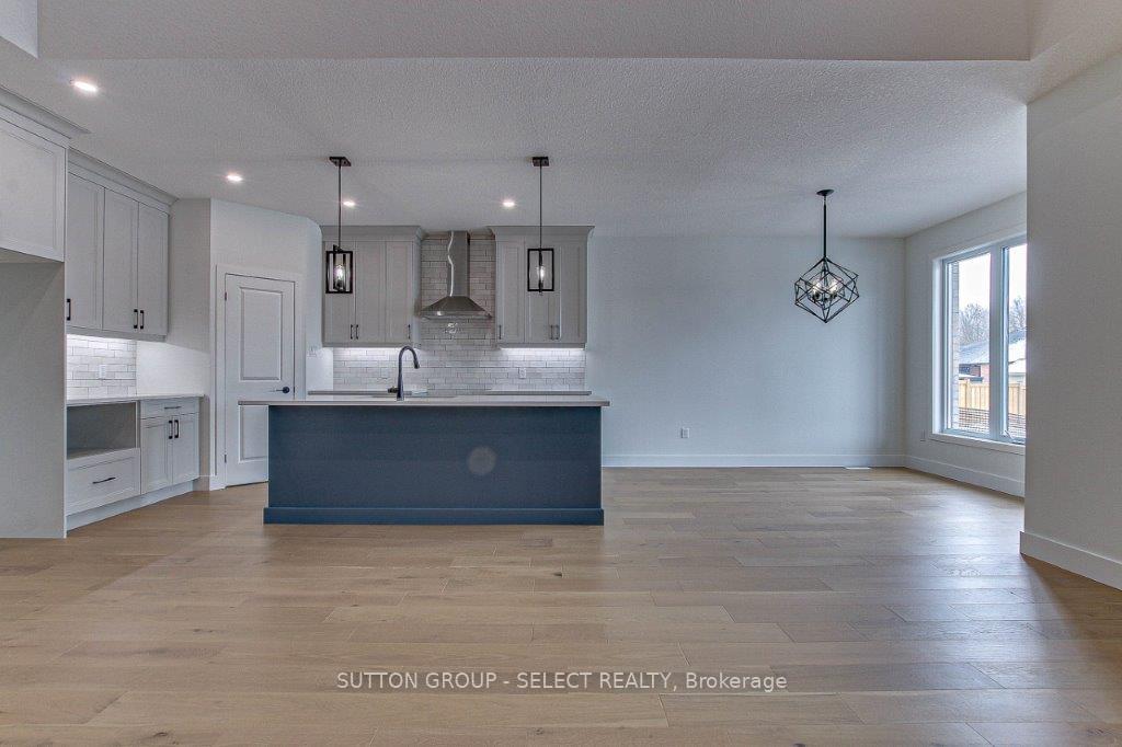 Photo 10 of 148 Foxborough Place, Thames Centre, Thorndale — HOMEH