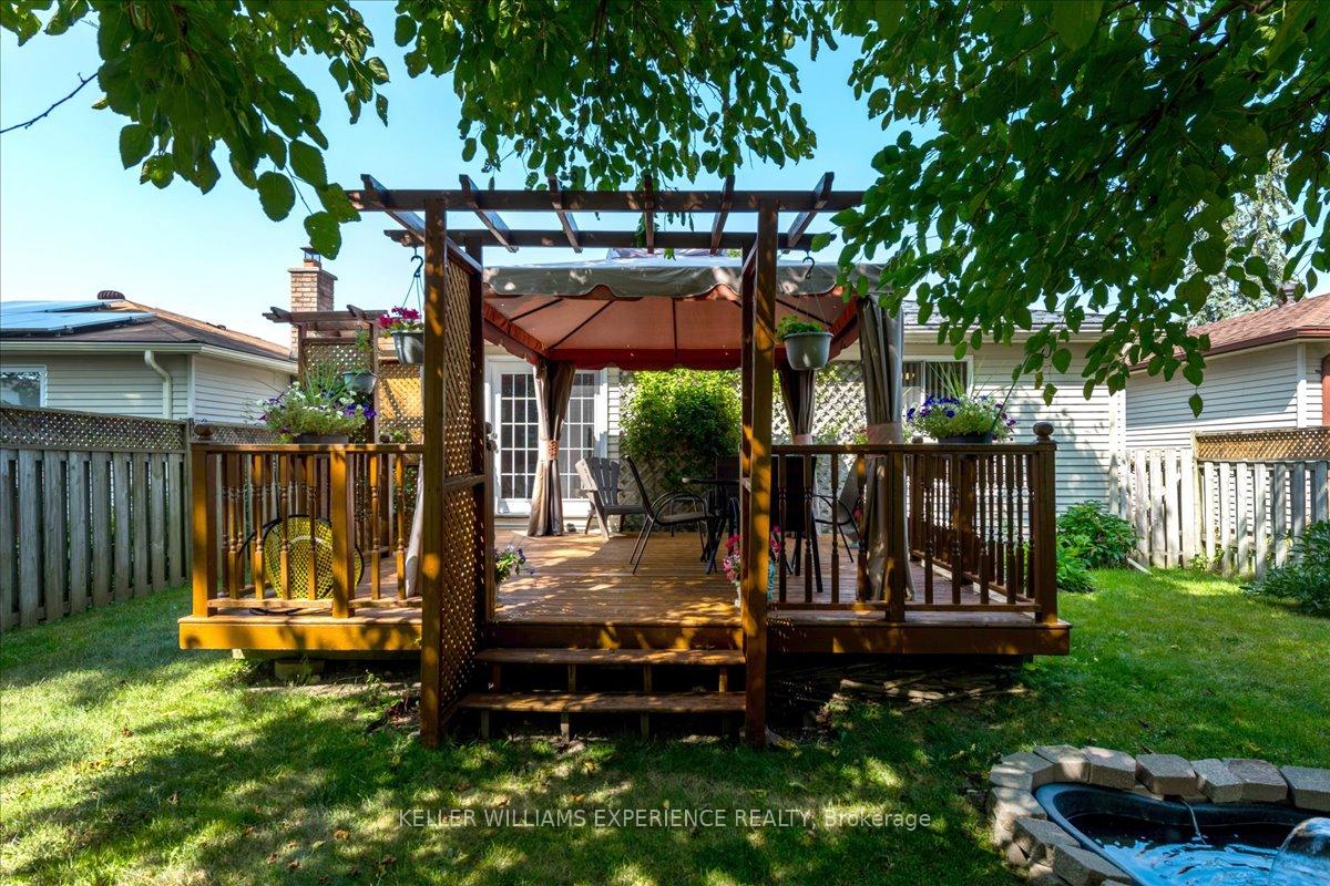 Photo 27 of 92 Hickling Trail, Barrie, Grove East — HOMEH