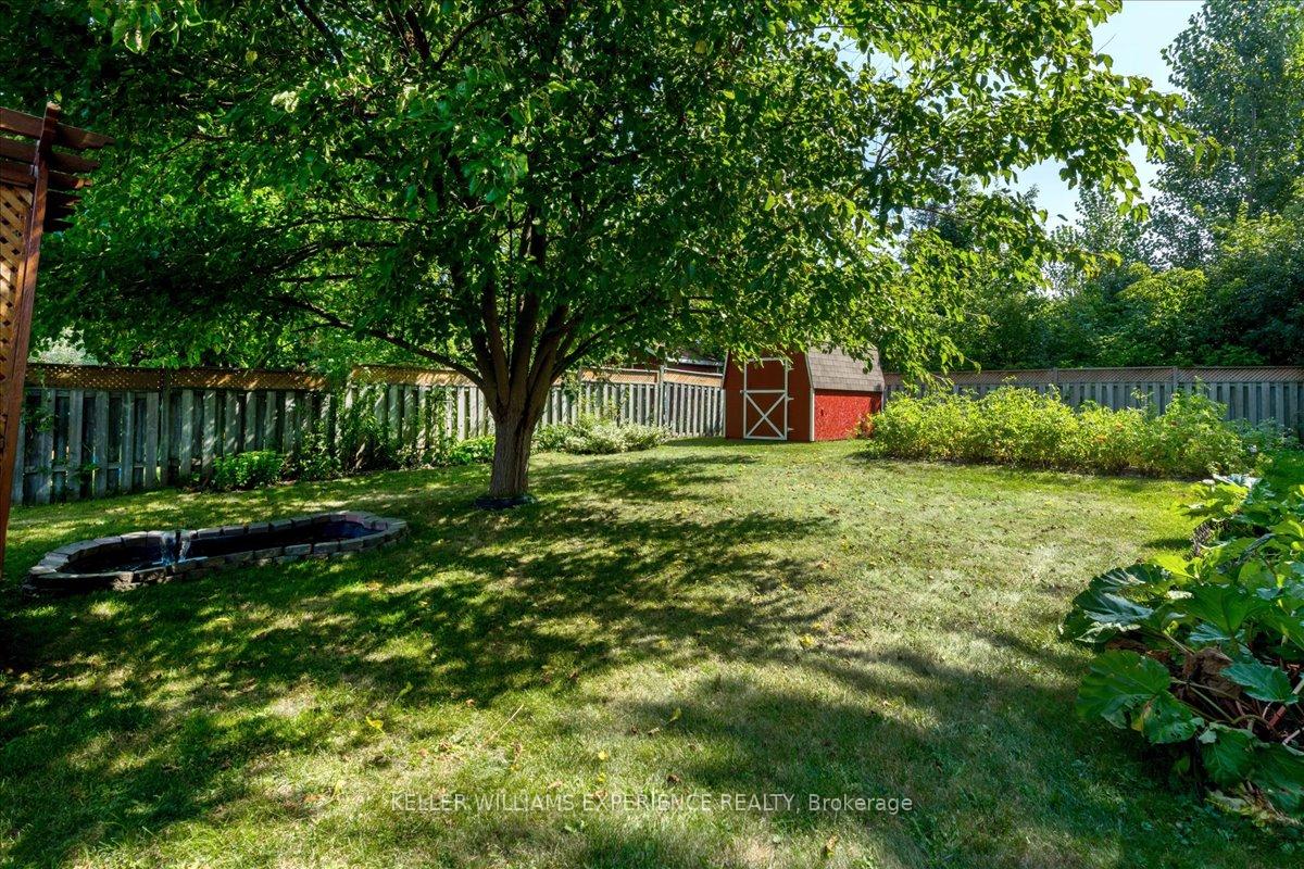 Photo 26 of 92 Hickling Trail, Barrie, Grove East — HOMEH