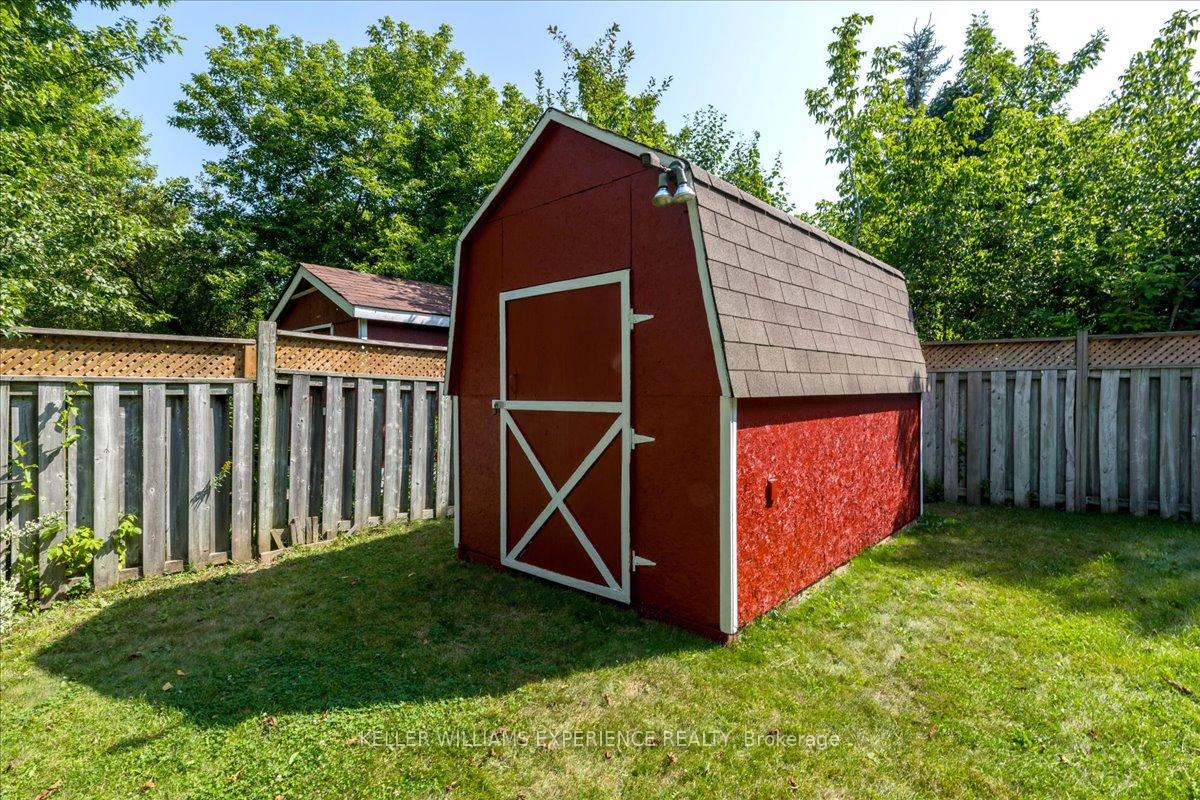 Photo 22 of 92 Hickling Trail, Barrie, Grove East — HOMEH