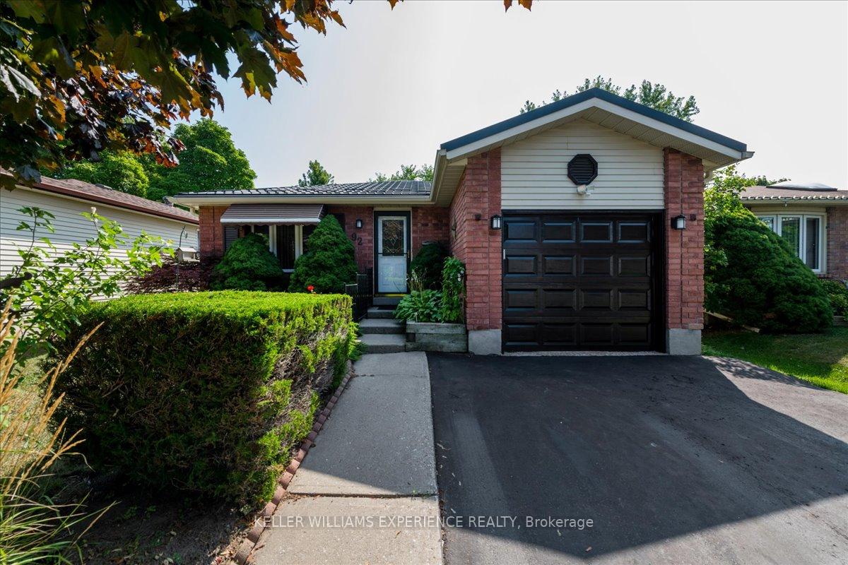 Photo 35 of 92 Hickling Trail, Barrie, Grove East — HOMEH