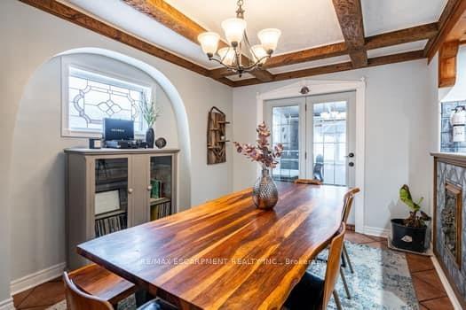 Photo 9 of 164 Edgemont Street S, Hamilton, Delta — HOMEH