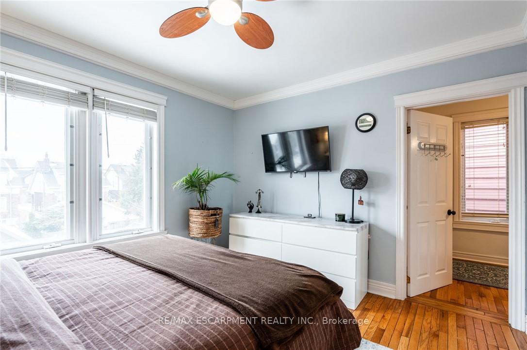 Photo 25 of 164 Edgemont Street S, Hamilton, Delta — HOMEH