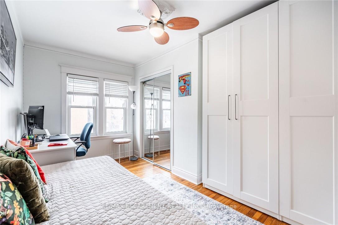 Photo 26 of 164 Edgemont Street S, Hamilton, Delta — HOMEH