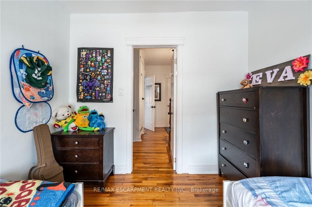 Photo 34 of 164 Edgemont Street S, Hamilton, Delta — HOMEH