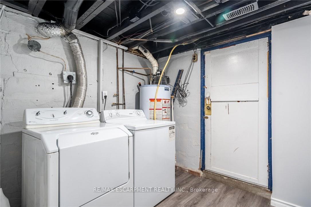 Photo 39 of 164 Edgemont Street S, Hamilton, Delta — HOMEH