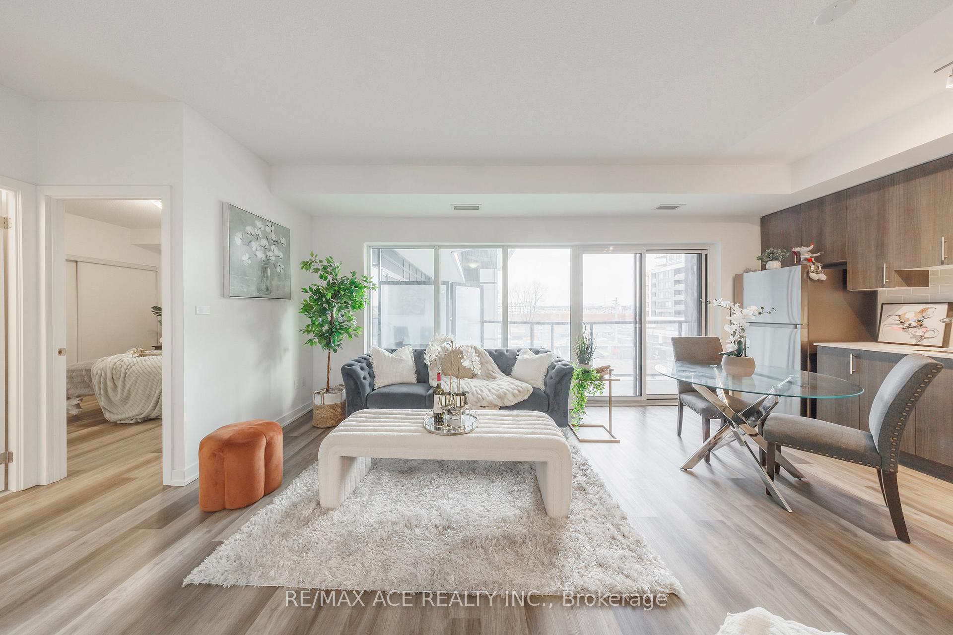 Front of Unit 301, 1480 Bayly Street