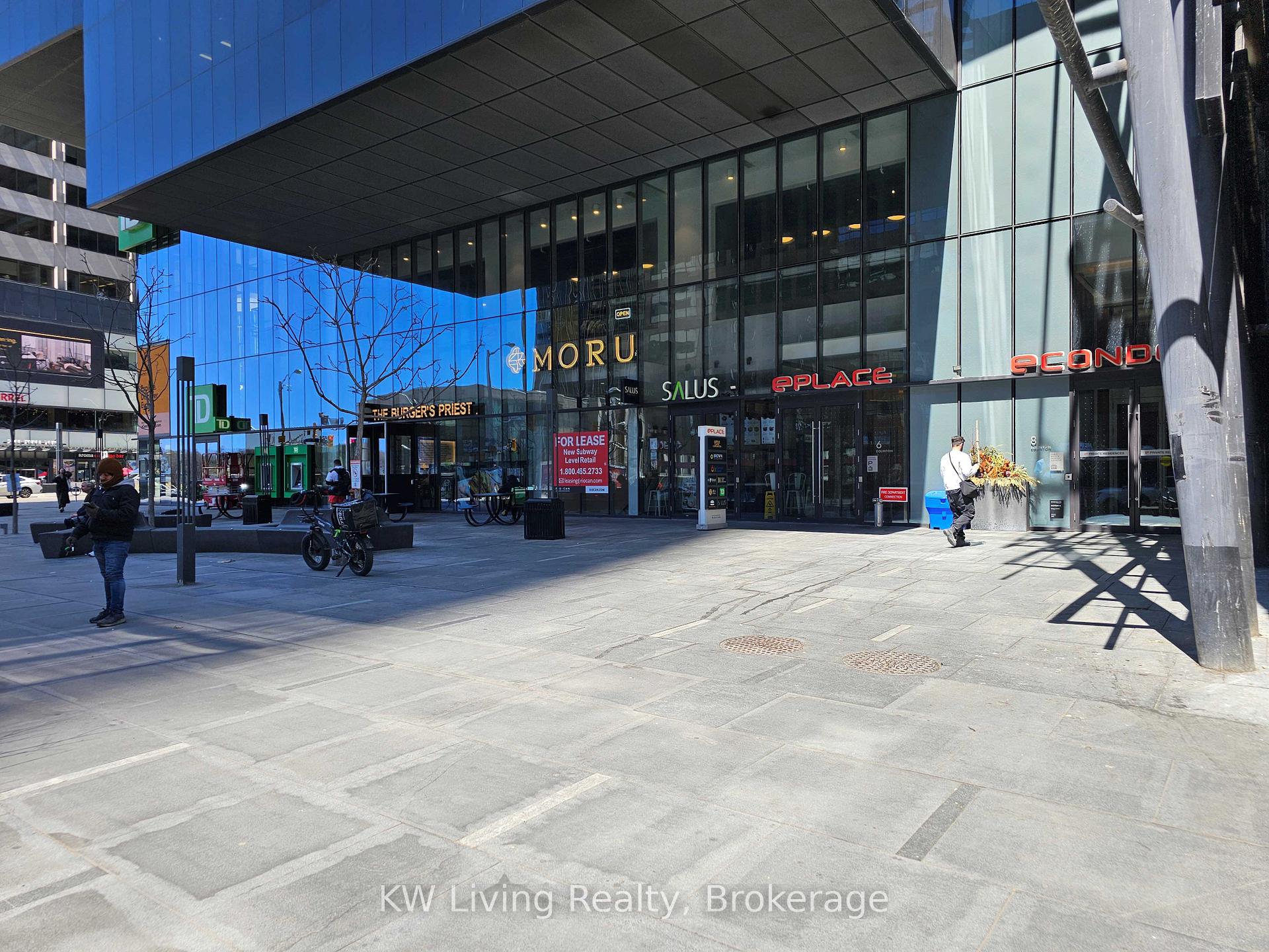 Photo 6 of Unit 5004, 8 Eglinton Avenue E, Toronto, Mount Pleasant West — HOMEH