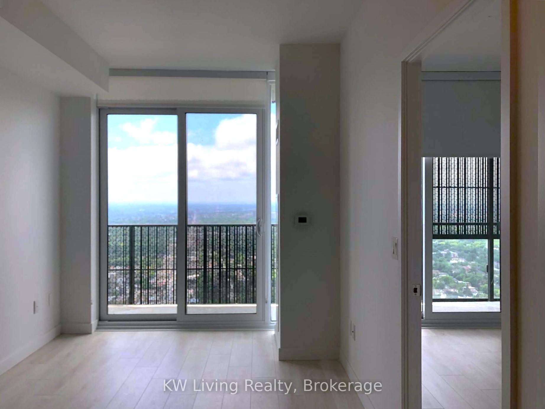 Photo 4 of Unit 5004, 8 Eglinton Avenue E, Toronto, Mount Pleasant West — HOMEH