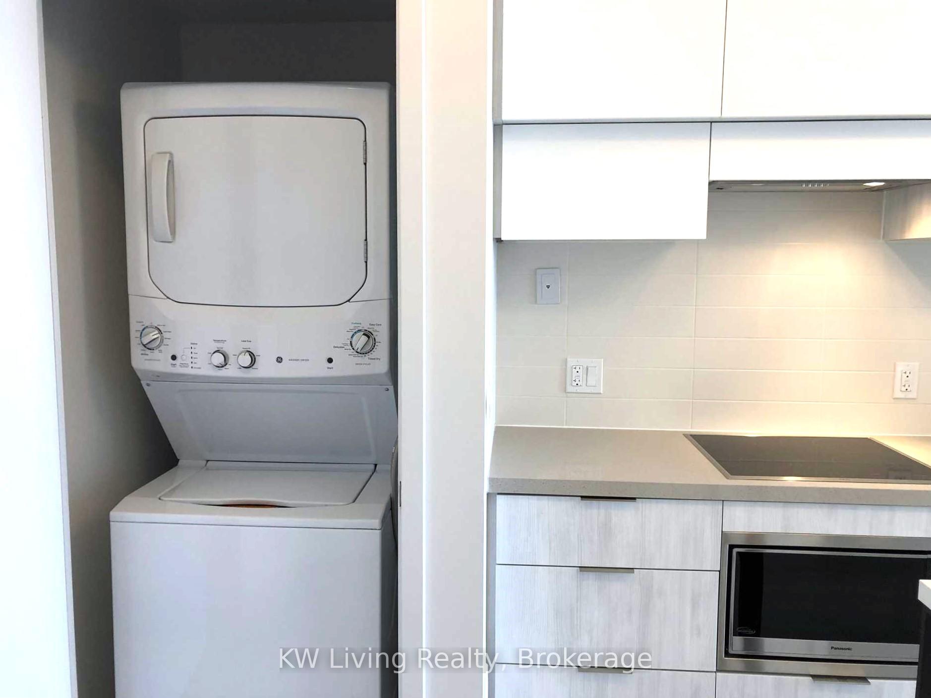 Photo 8 of Unit 5004, 8 Eglinton Avenue E, Toronto, Mount Pleasant West — HOMEH