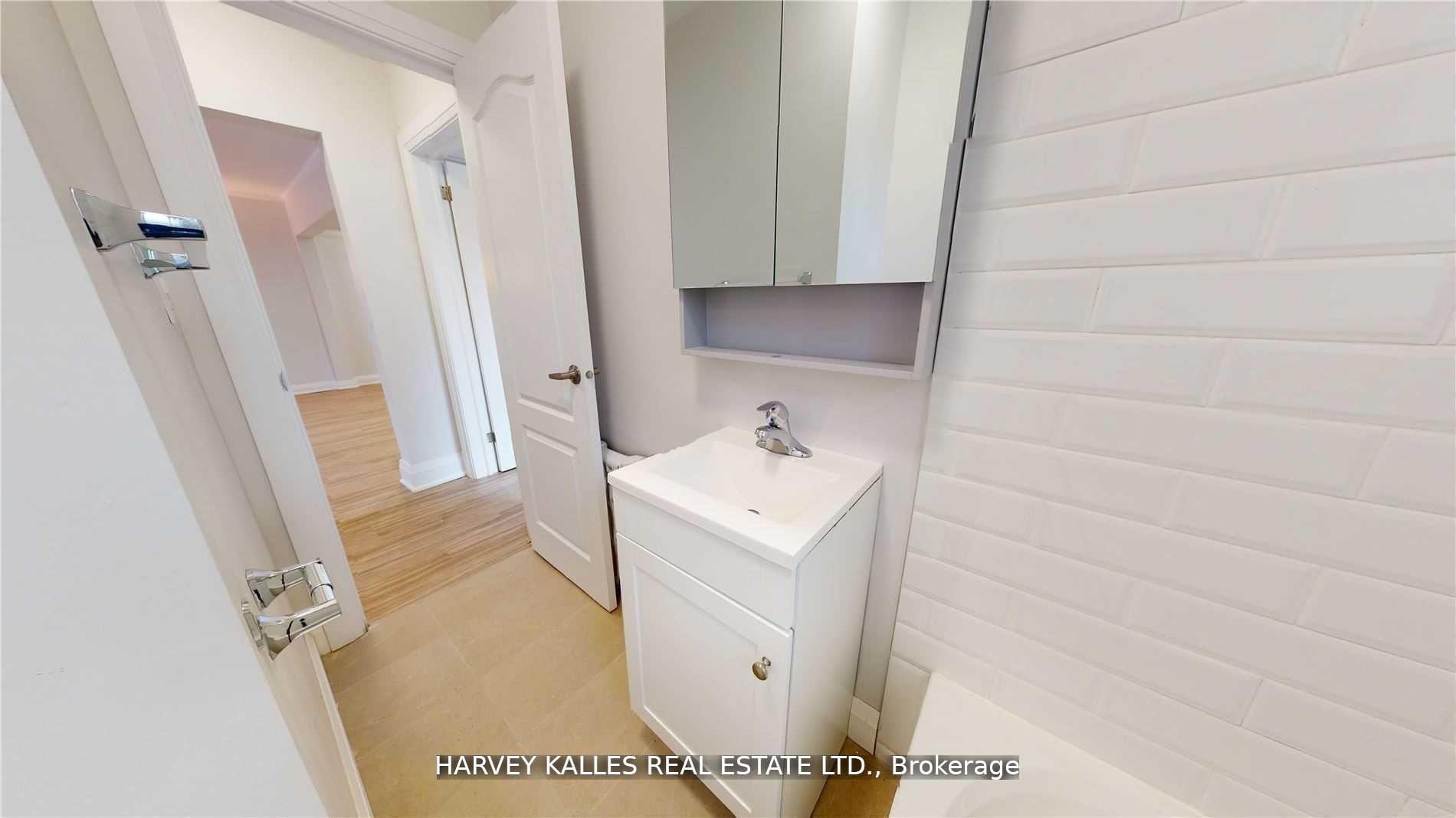 Photo 18 of Unit 8, 320 Lonsdale Road, Toronto, Forest Hill South — HOMEH
