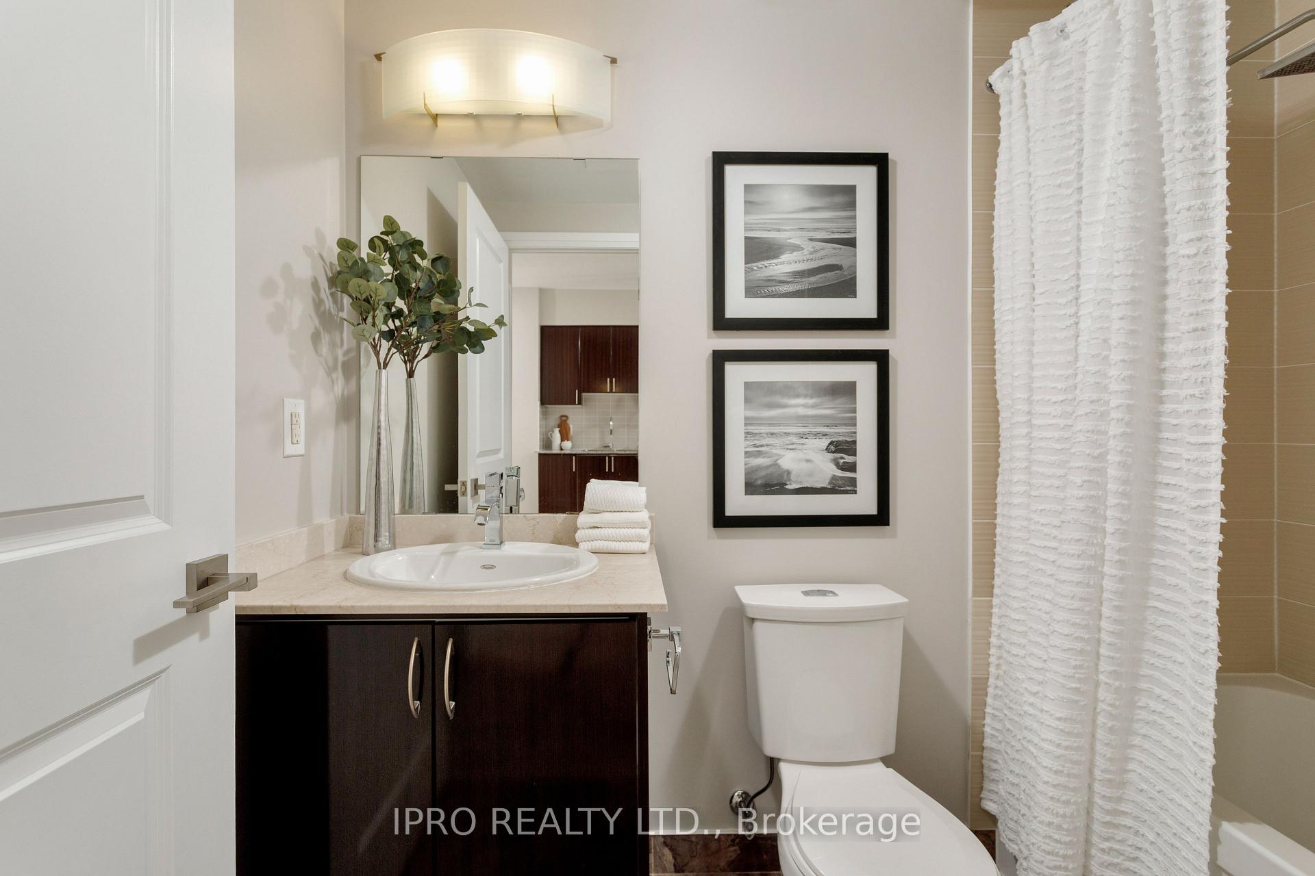 Photo 16 of Unit 1827, 7161 Yonge Street, Markham, Grandview — HOMEH