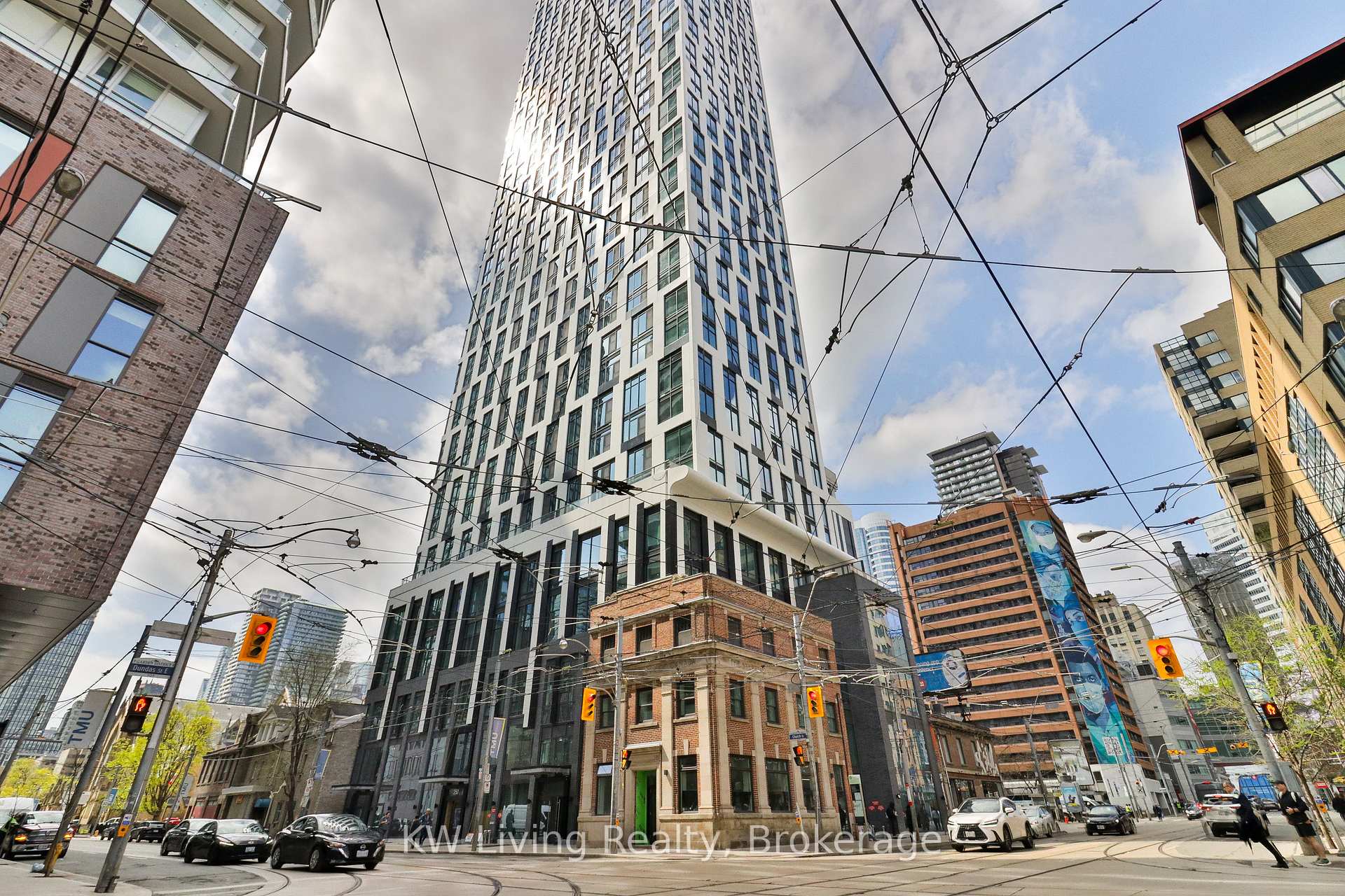 Front of Unit 3505, 252 Church Street
