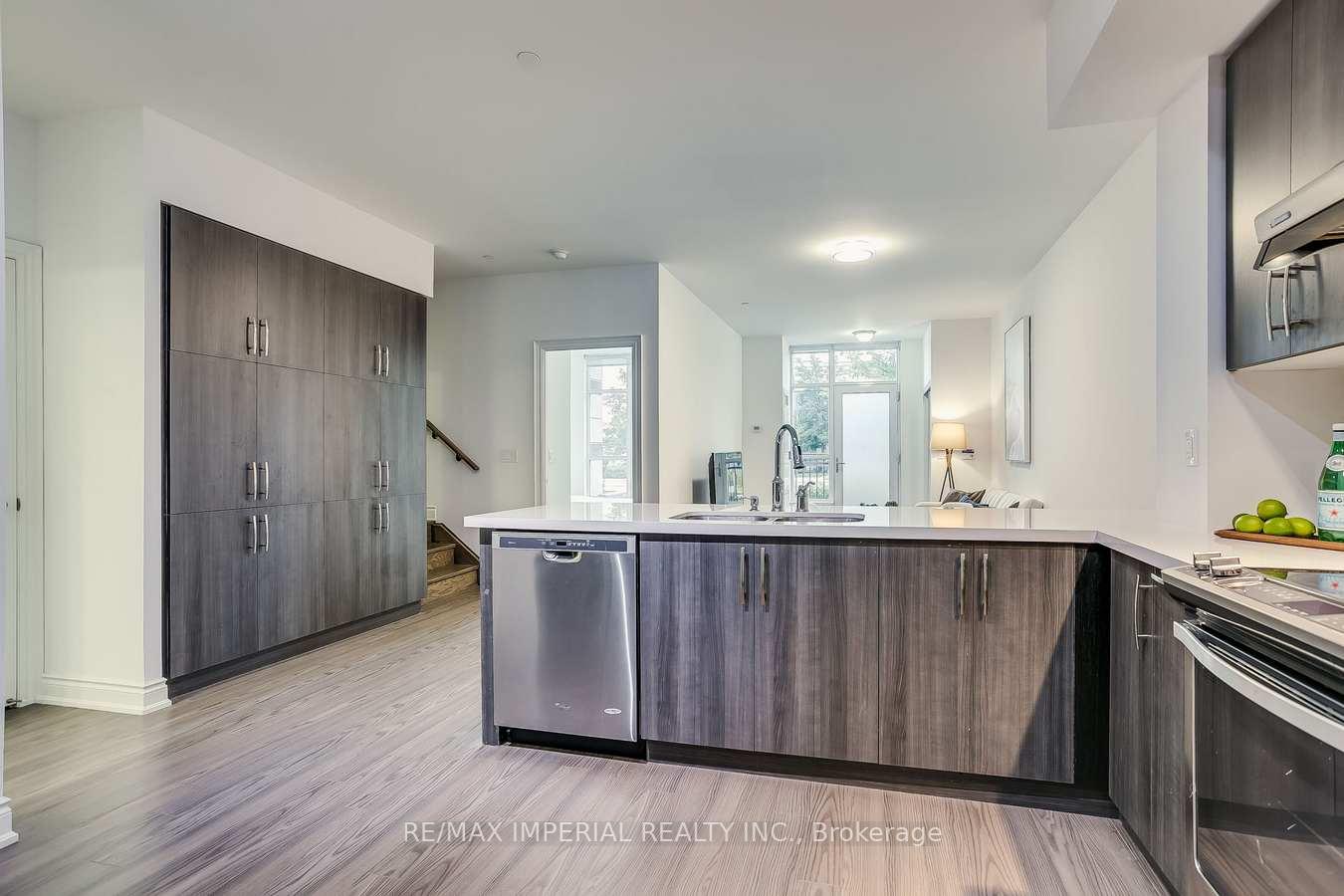 Photo 4 of Unit 101, 89 S Town Centre Boulevard, Markham, Unionville — HOMEH