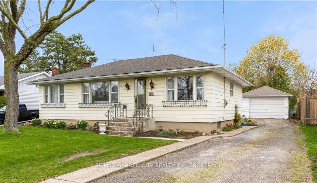 Front of 44 Duncan Drive