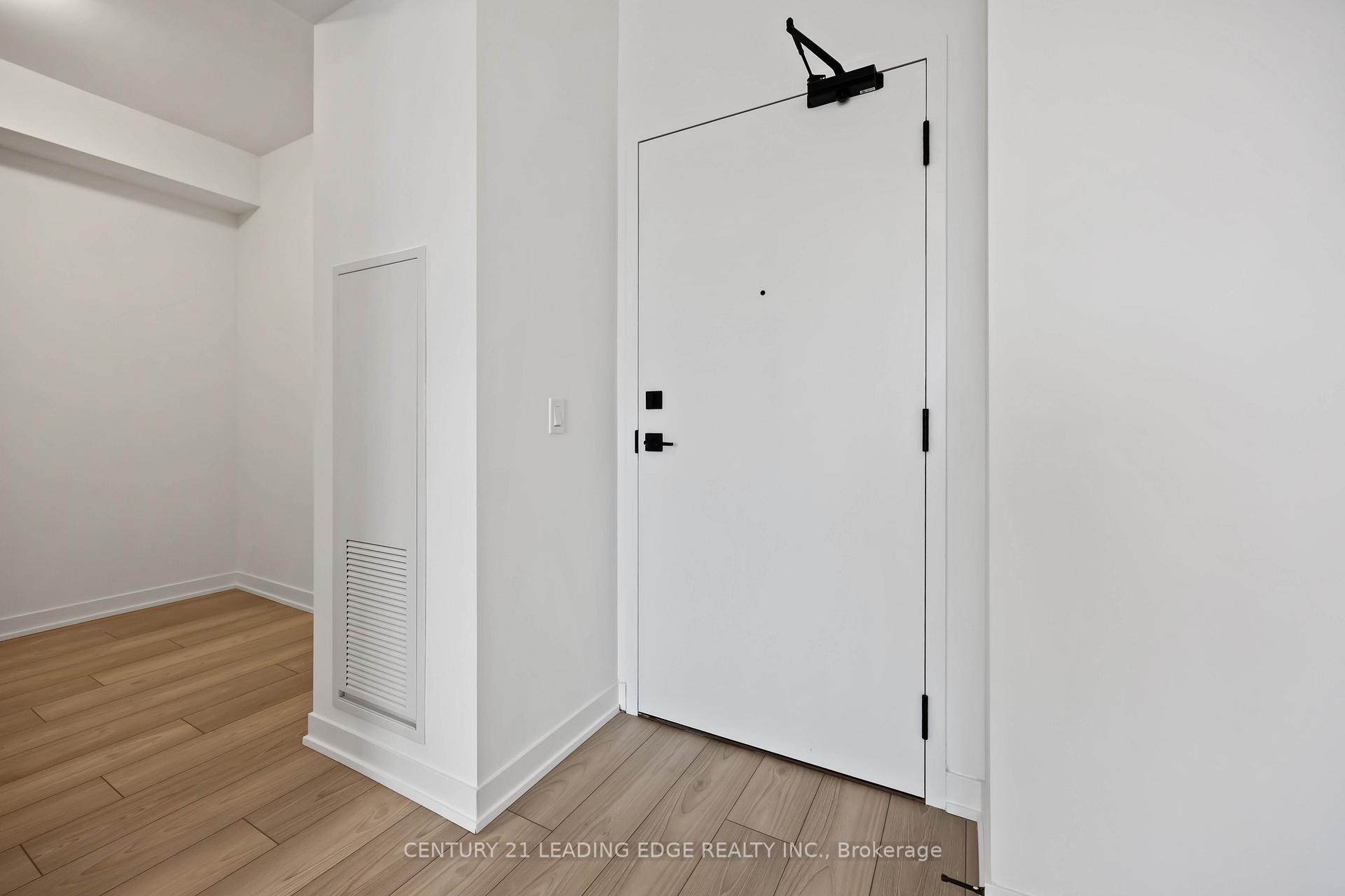 Photo 3 of Unit 507, 474 Caldari Road, Vaughan, Concord — HOMEH