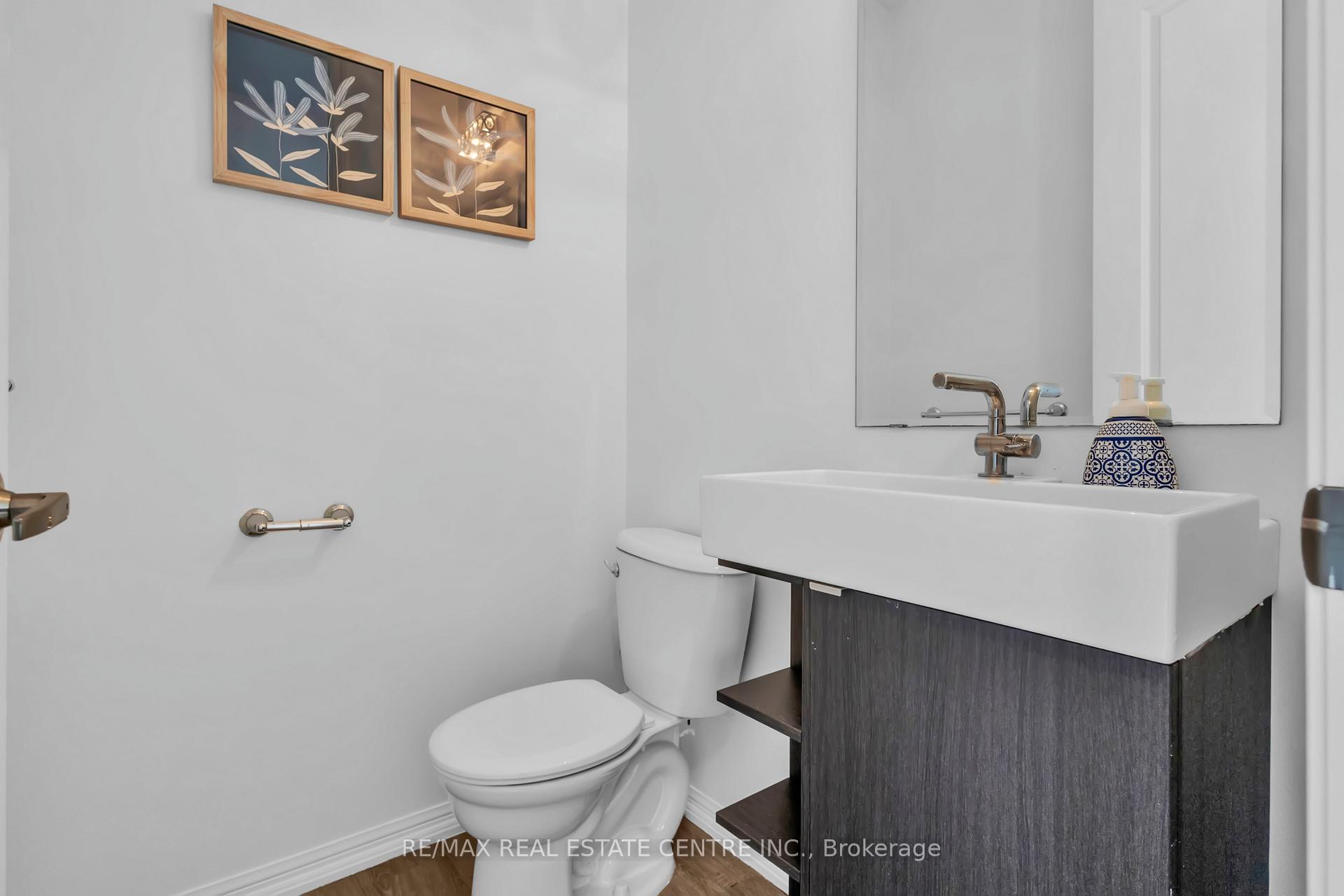 Photo 6 of 52 Silverthorne Drive, Cambridge, Silver Heights — HOMEH
