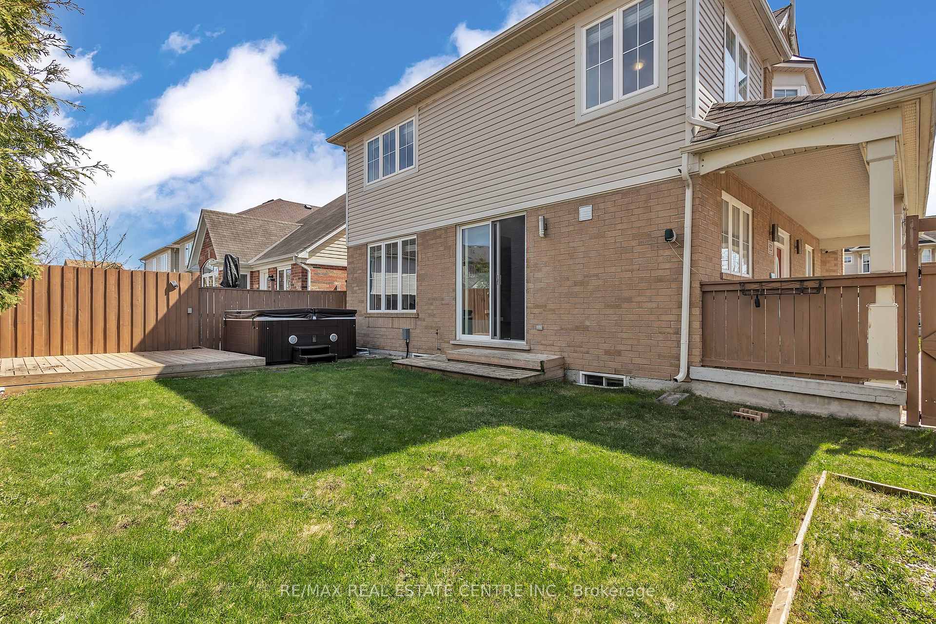 Photo 46 of 52 Silverthorne Drive, Cambridge, Silver Heights — HOMEH