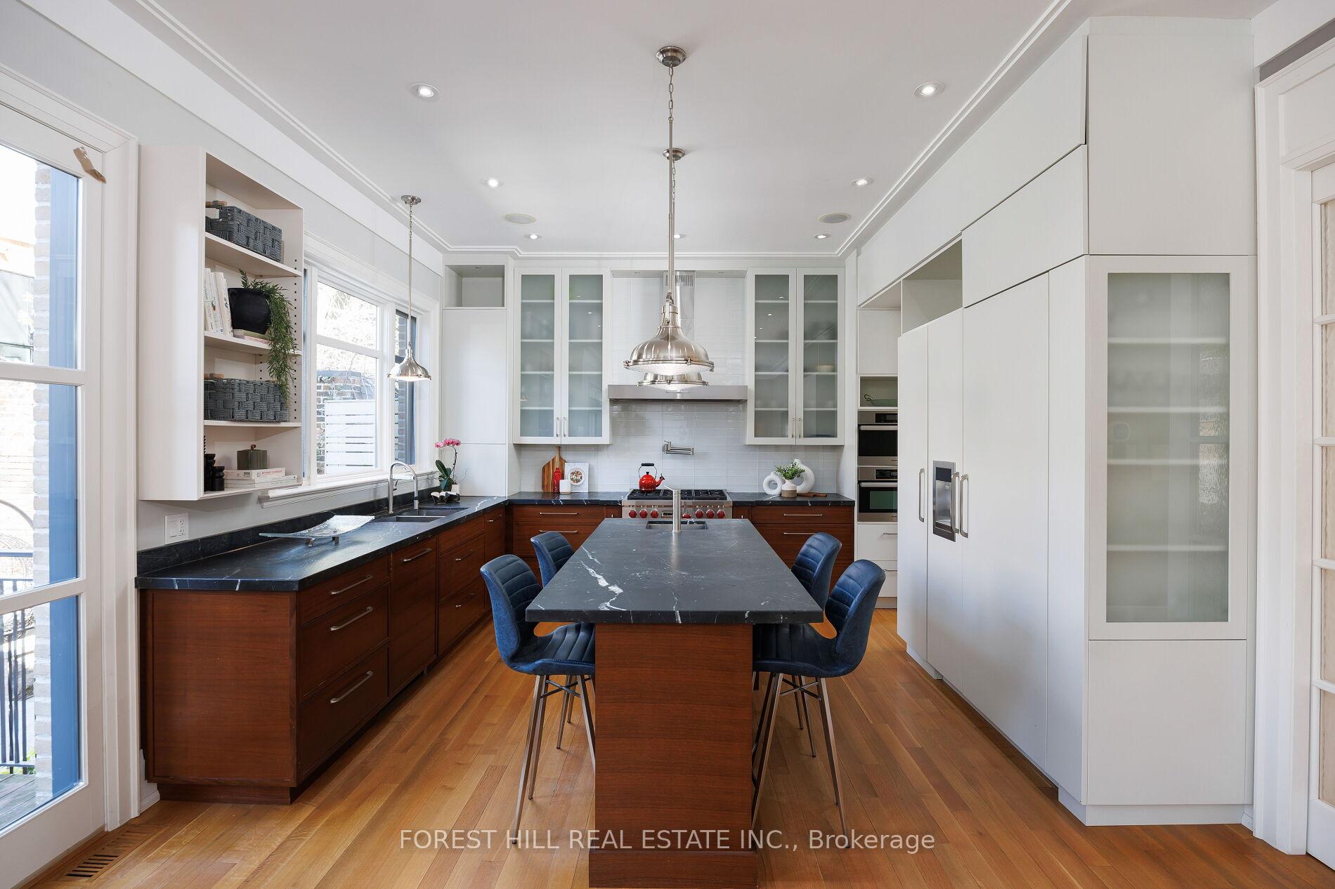 Photo 4 of 102 Chaplin Crescent, Toronto, Yonge-Eglinton — HOMEH
