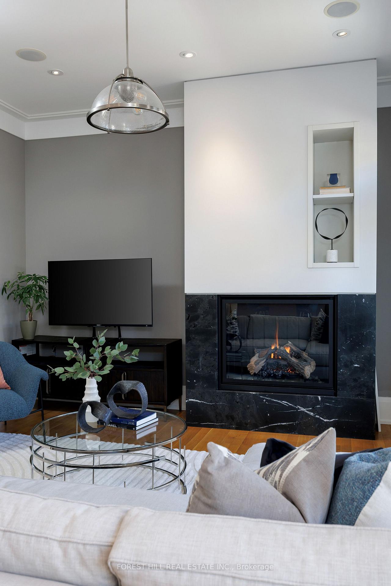 Photo 19 of 102 Chaplin Crescent, Toronto, Yonge-Eglinton — HOMEH