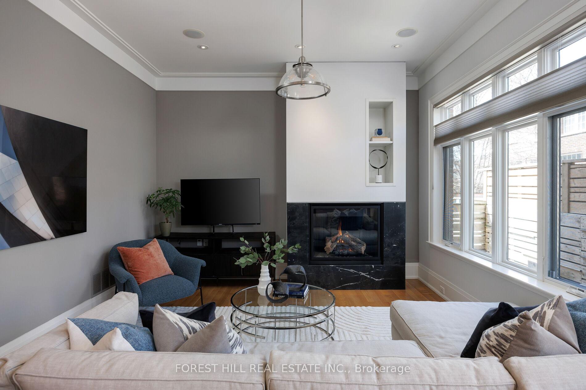 Photo 12 of 102 Chaplin Crescent, Toronto, Yonge-Eglinton — HOMEH