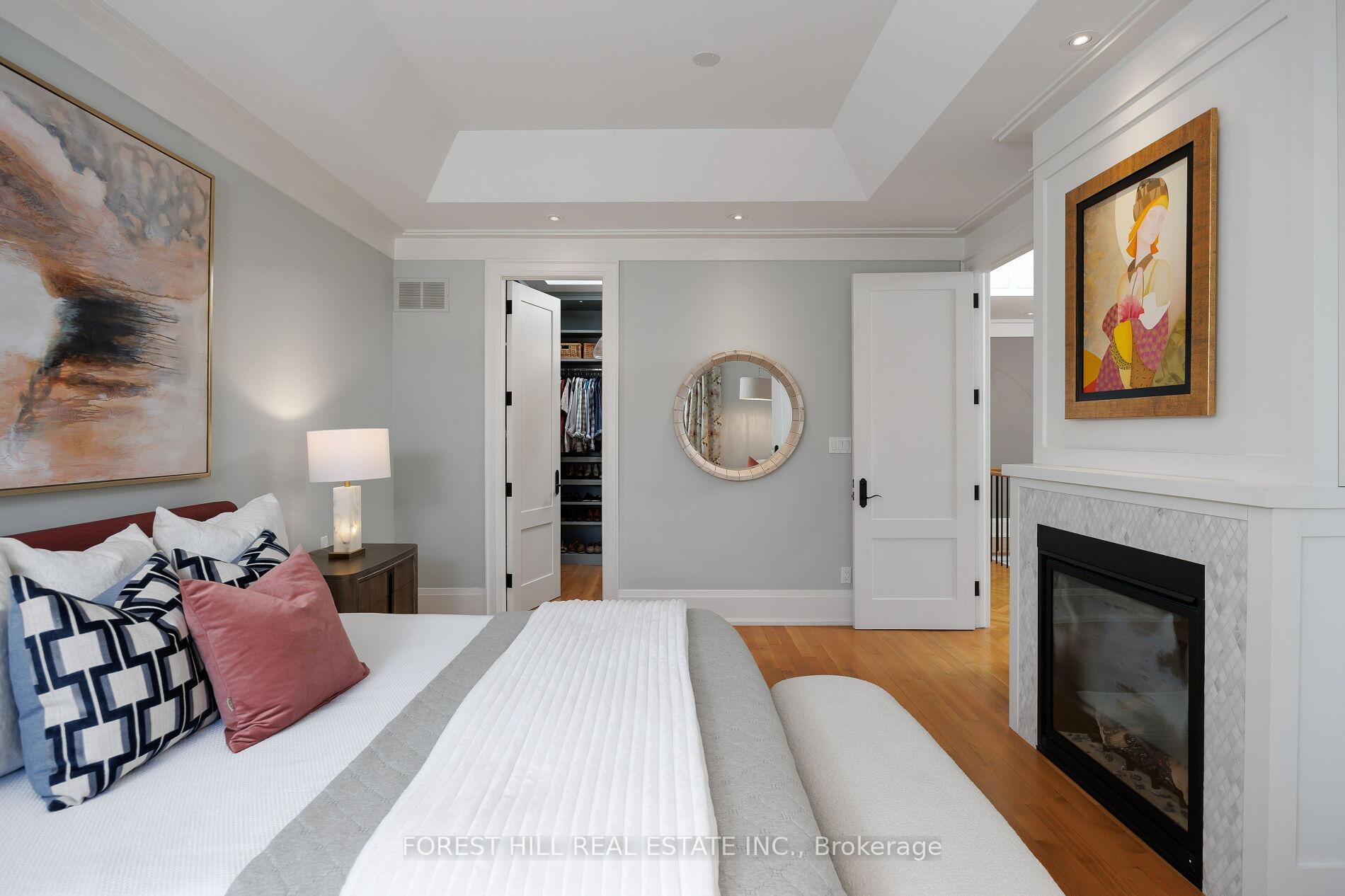 Photo 11 of 102 Chaplin Crescent, Toronto, Yonge-Eglinton — HOMEH