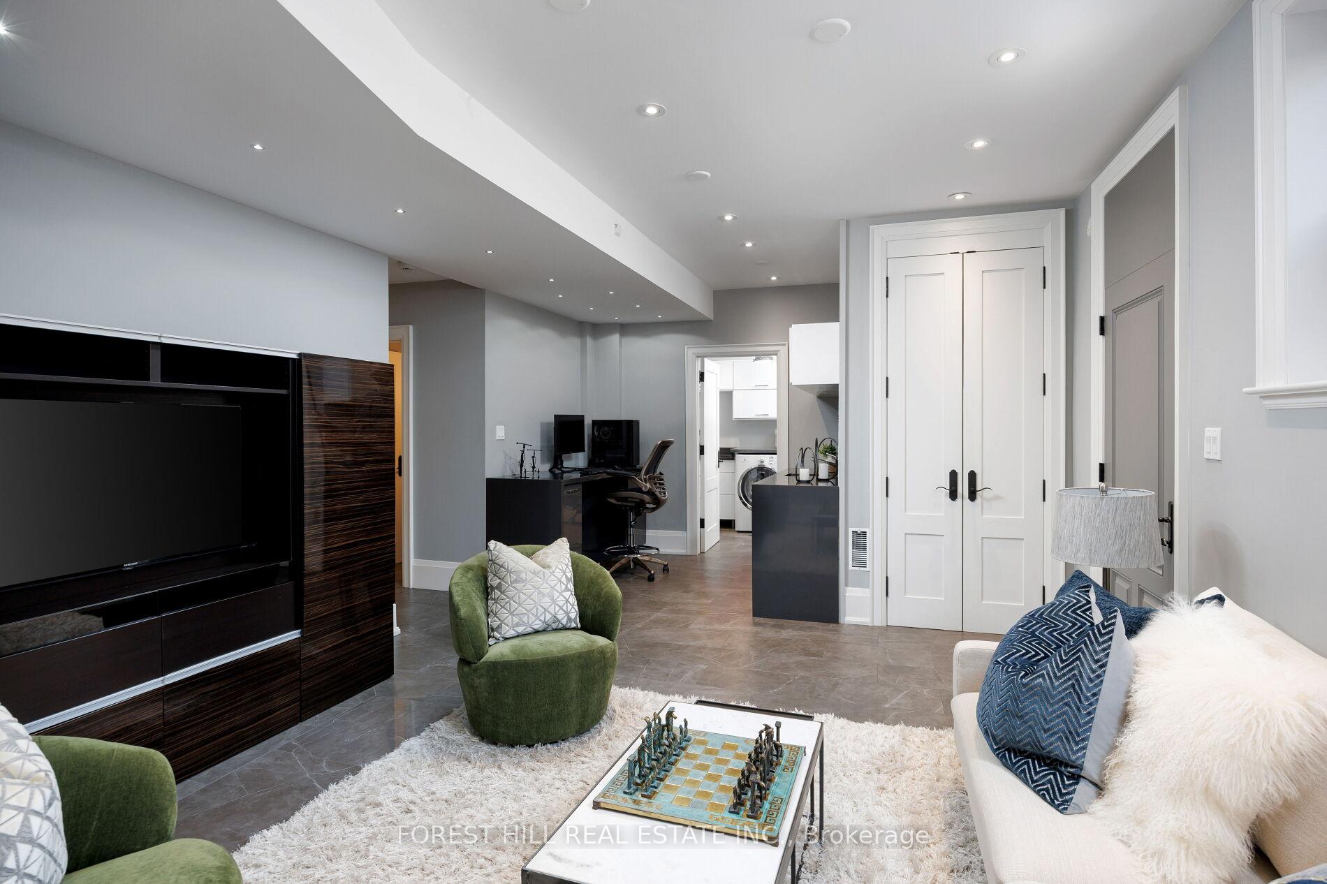 Photo 35 of 102 Chaplin Crescent, Toronto, Yonge-Eglinton — HOMEH