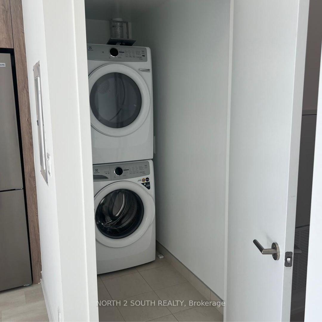 Photo 4 of Unit 521, 8 Beverley Glen Boulevard, Vaughan, Beverley Glen — HOMEH