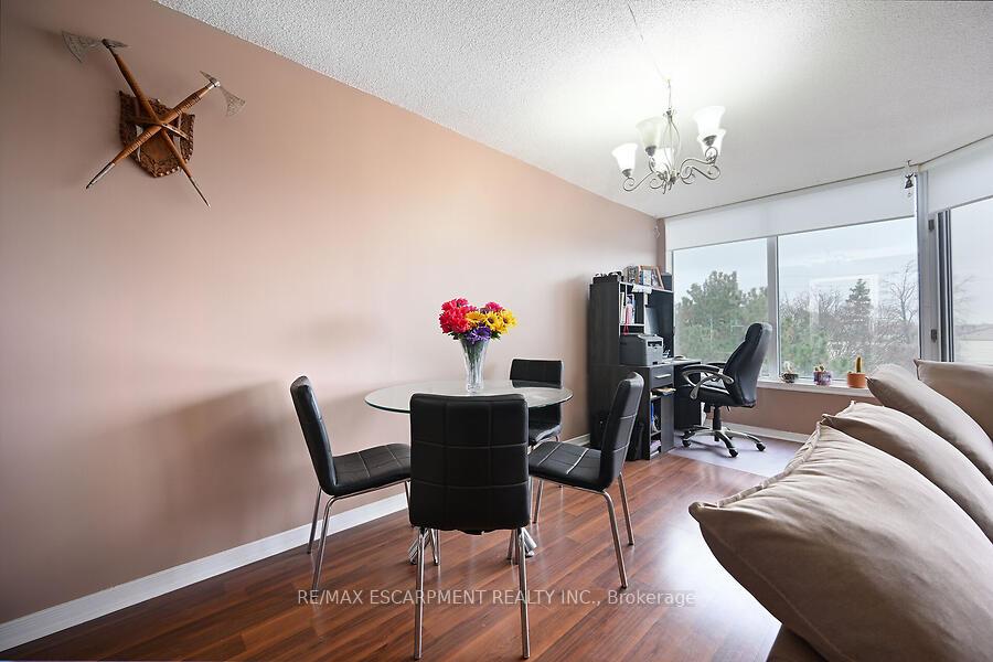 Photo 16 of Unit 405, 200 Limeridge Road W, Hamilton, Rolston — HOMEH