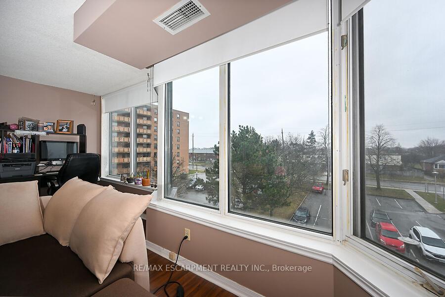 Photo 20 of Unit 405, 200 Limeridge Road W, Hamilton, Rolston — HOMEH