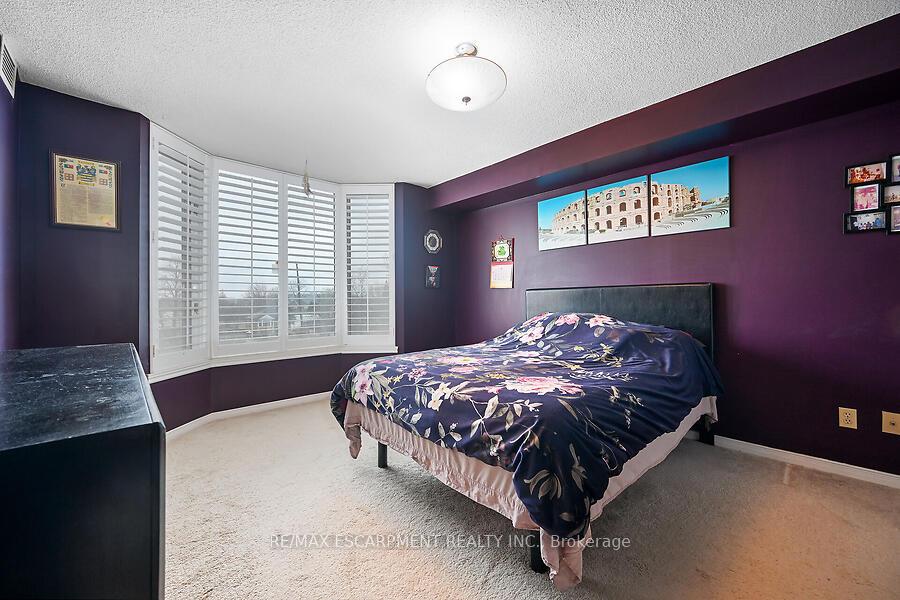 Photo 21 of Unit 405, 200 Limeridge Road W, Hamilton, Rolston — HOMEH