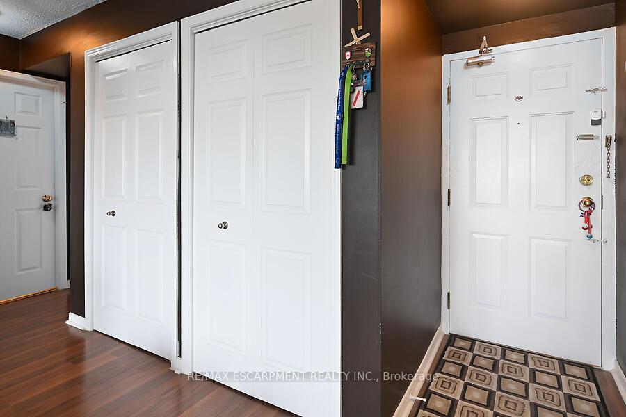 Photo 24 of Unit 405, 200 Limeridge Road W, Hamilton, Rolston — HOMEH