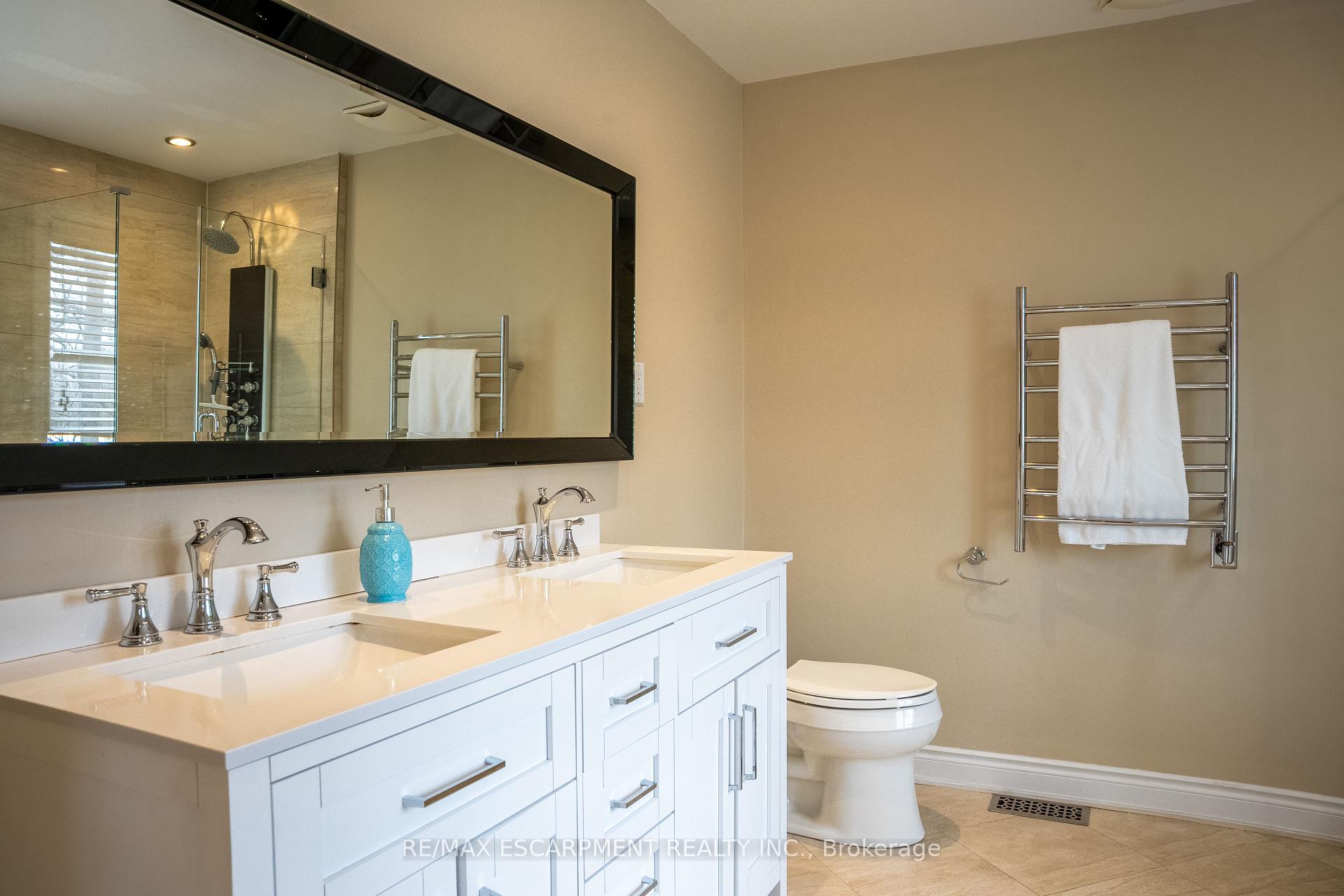 Photo 22 of Unit 12, 320 Hamilton Drive, Hamilton, Ancaster — HOMEH