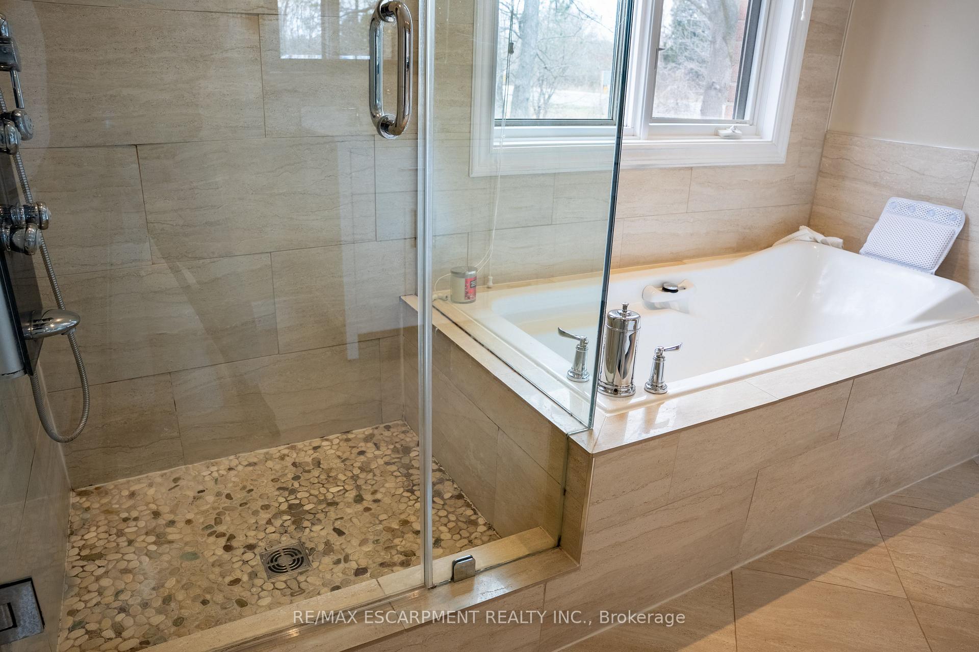 Photo 45 of Unit 12, 320 Hamilton Drive, Hamilton, Ancaster — HOMEH