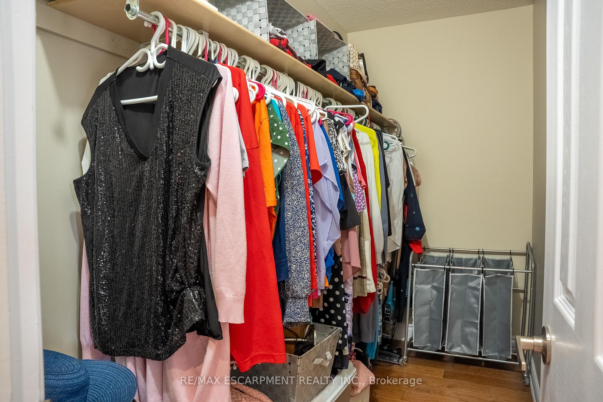 Photo 24 of Unit 12, 320 Hamilton Drive, Hamilton, Ancaster — HOMEH