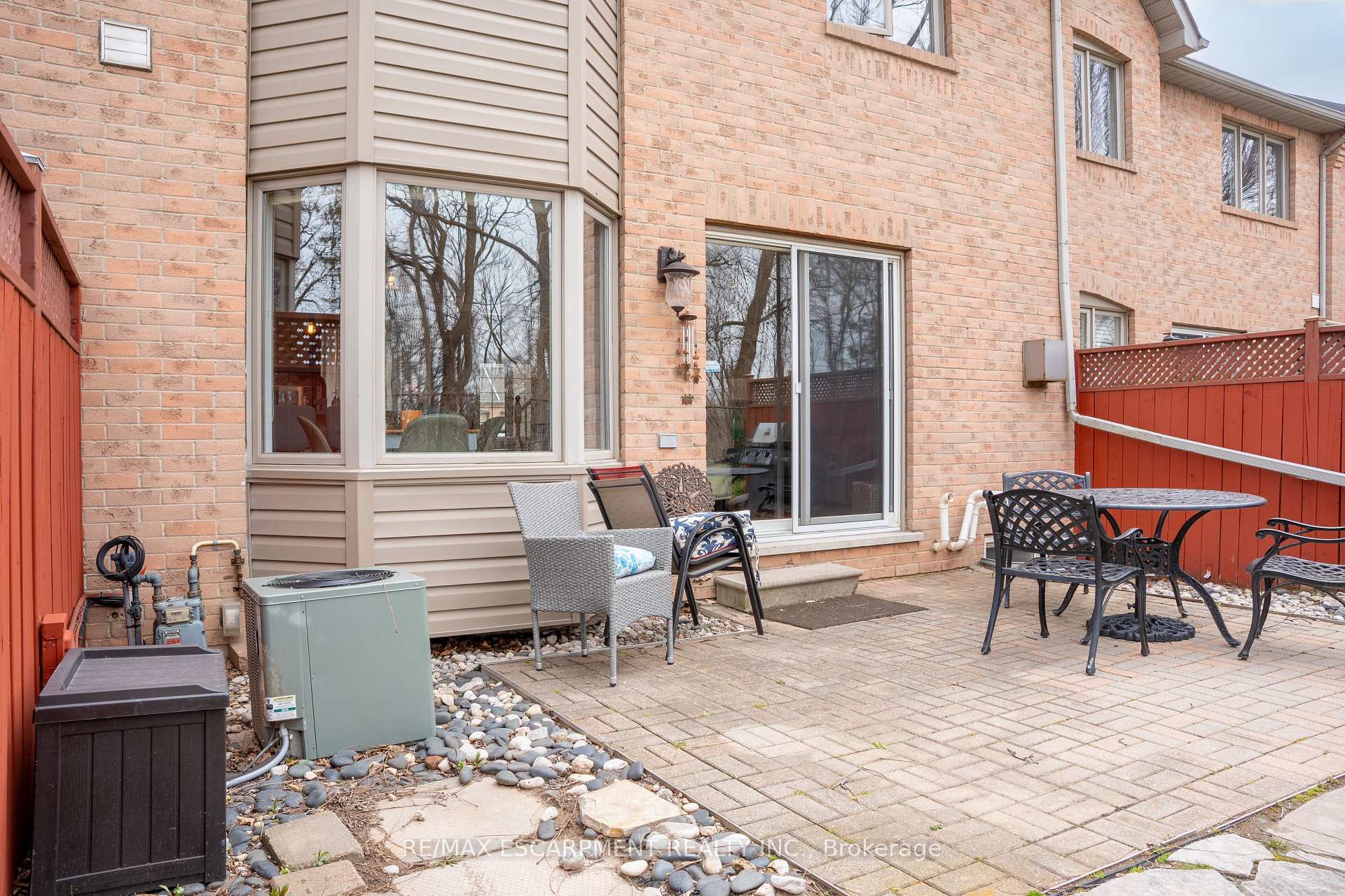 Photo 42 of Unit 12, 320 Hamilton Drive, Hamilton, Ancaster — HOMEH
