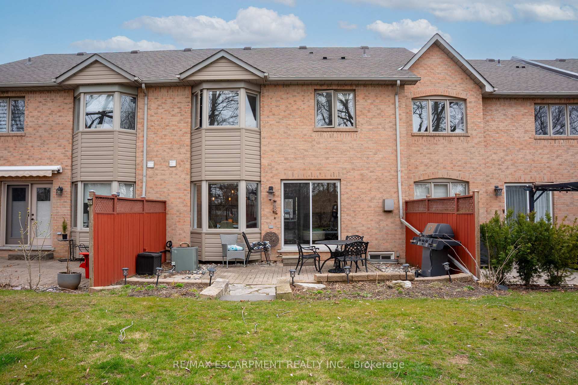 Photo 35 of Unit 12, 320 Hamilton Drive, Hamilton, Ancaster — HOMEH