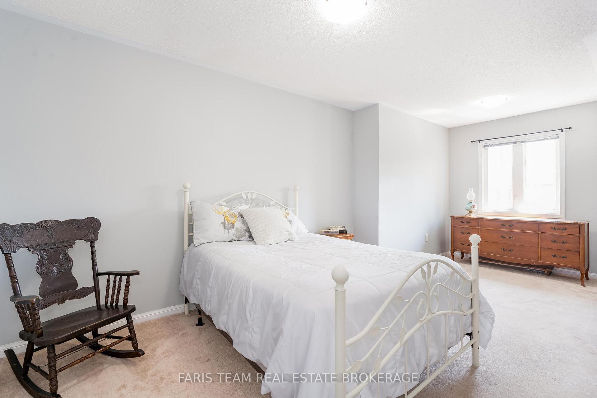 Photo 17 of 4 Callander Crescent, New Tecumseth, Alliston — HOMEH