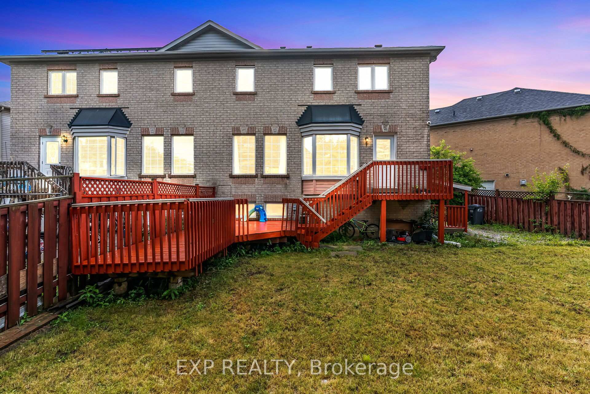 Photo 2 of 84 Seaside Circle, Brampton, Sandringham-Wellington — HOMEH