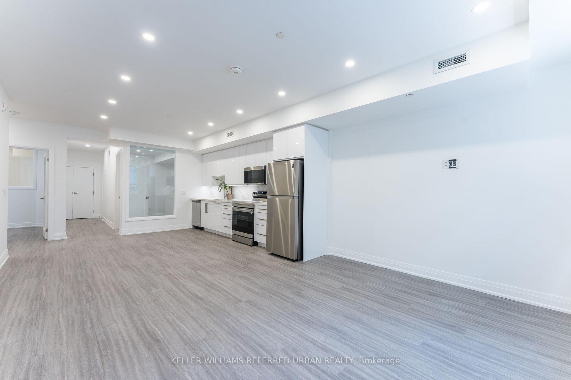 Front of Unit 202, 475 Queen Street W