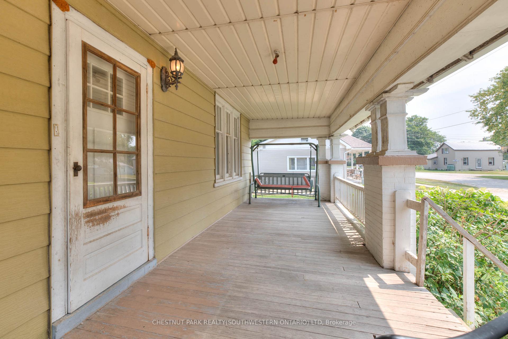 Photo 2 of 2057 Martin Street, Howick, Howick Twp — HOMEH