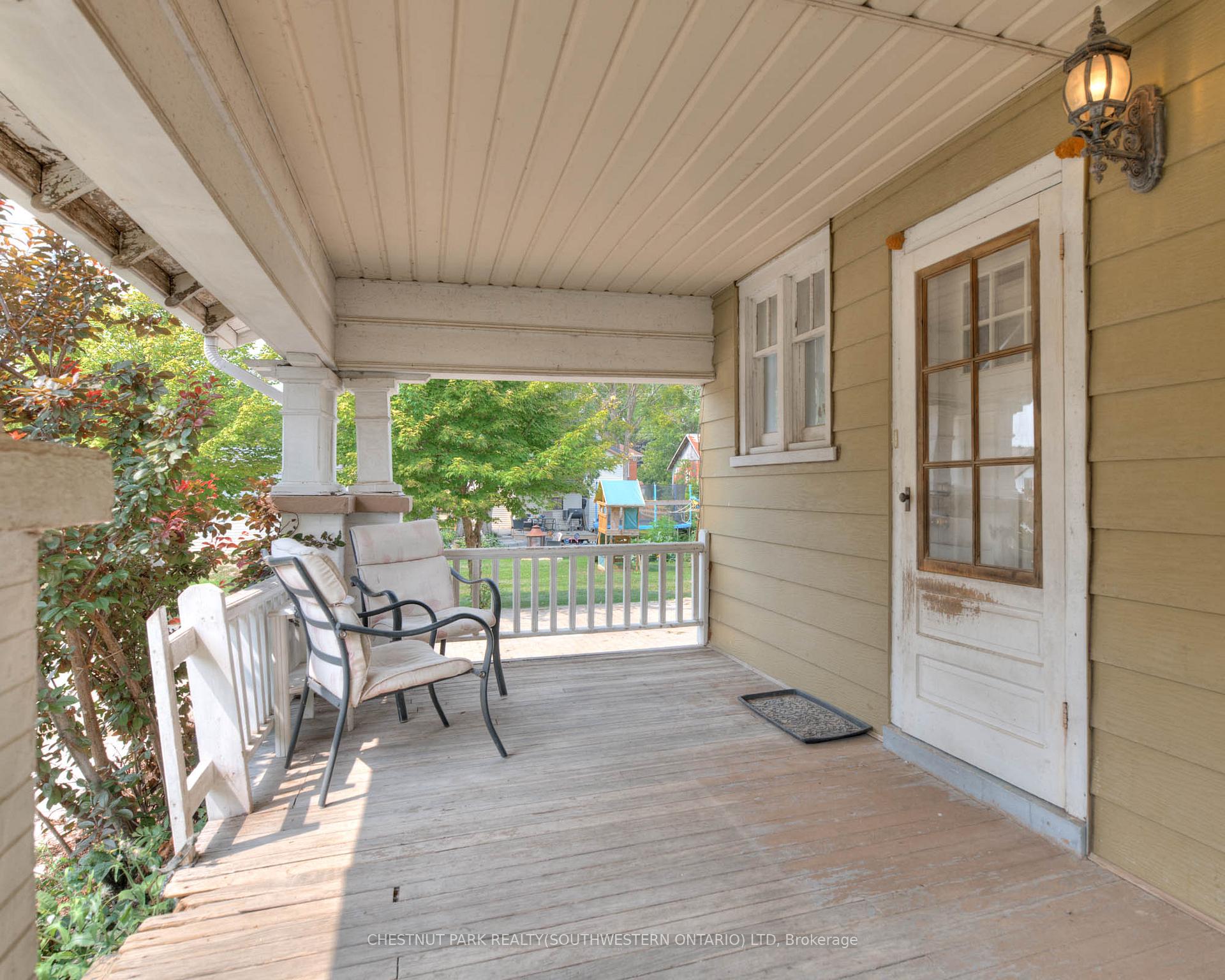 Photo 6 of 2057 Martin Street, Howick, Howick Twp — HOMEH